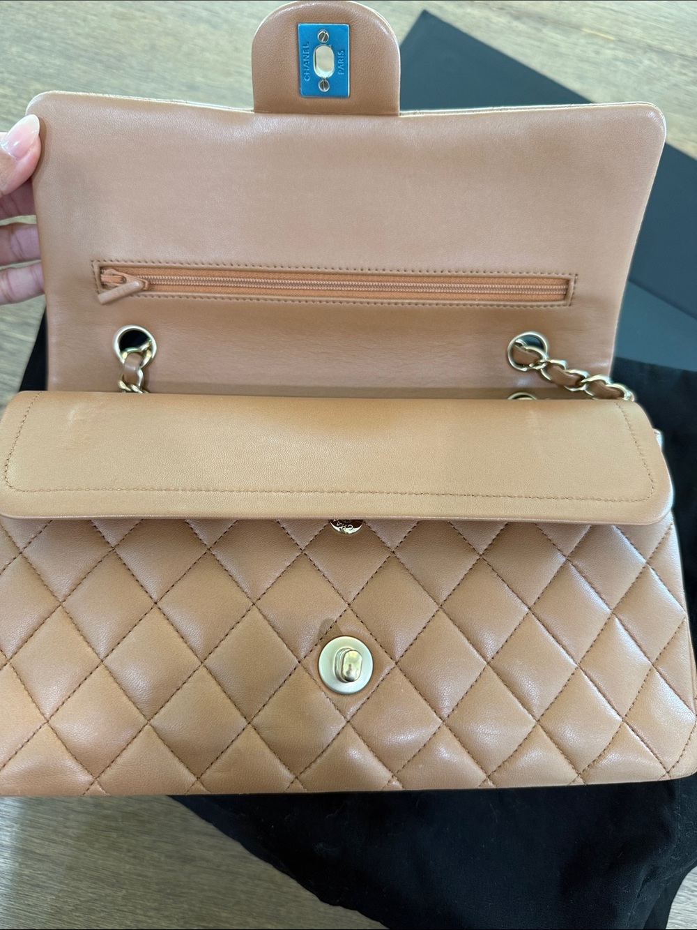 CHANEL small double flap with gold hardware - Picture 5 of 12